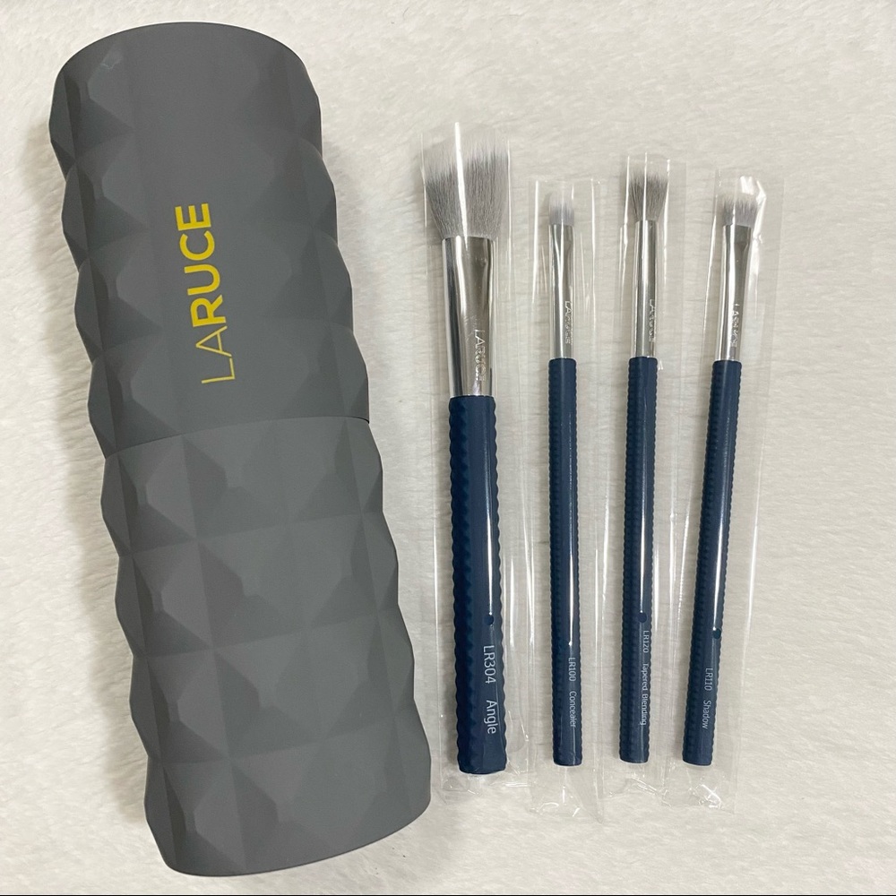 Laruce Beauty Makeup Brushes & Travel Brush Cup Set